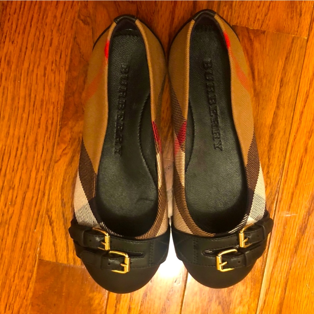 Burberry flats